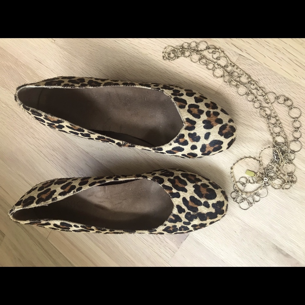 Vionic Leopard Print Calf Hair Wedges Size 8